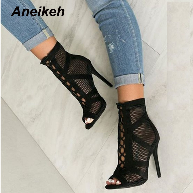 Aneikeh Boots