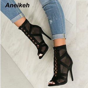Aneikeh Boots