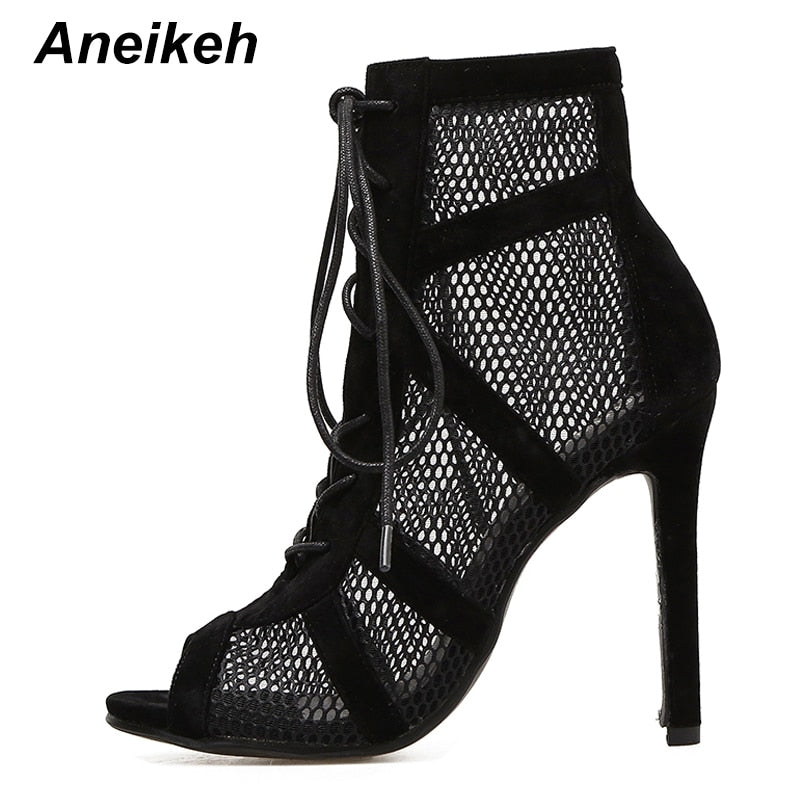 Aneikeh Boots