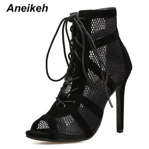 Aneikeh Boots